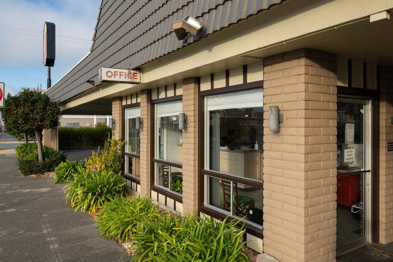 Super 8 By Wyndham Eureka Hotel Exterior foto